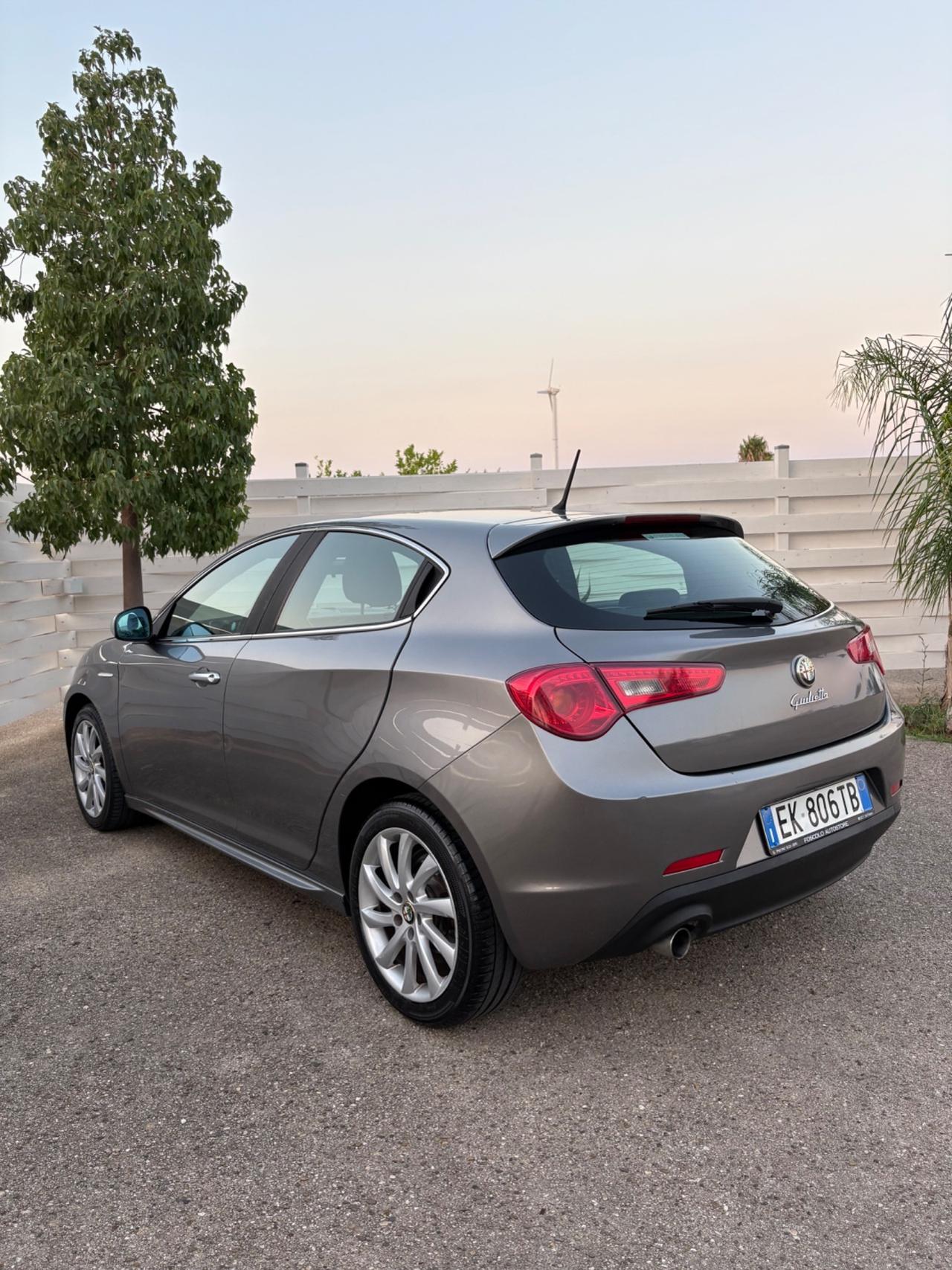 Alfa Romeo Giulietta 1.6 JTD tagliando e distribuzione eseguiti