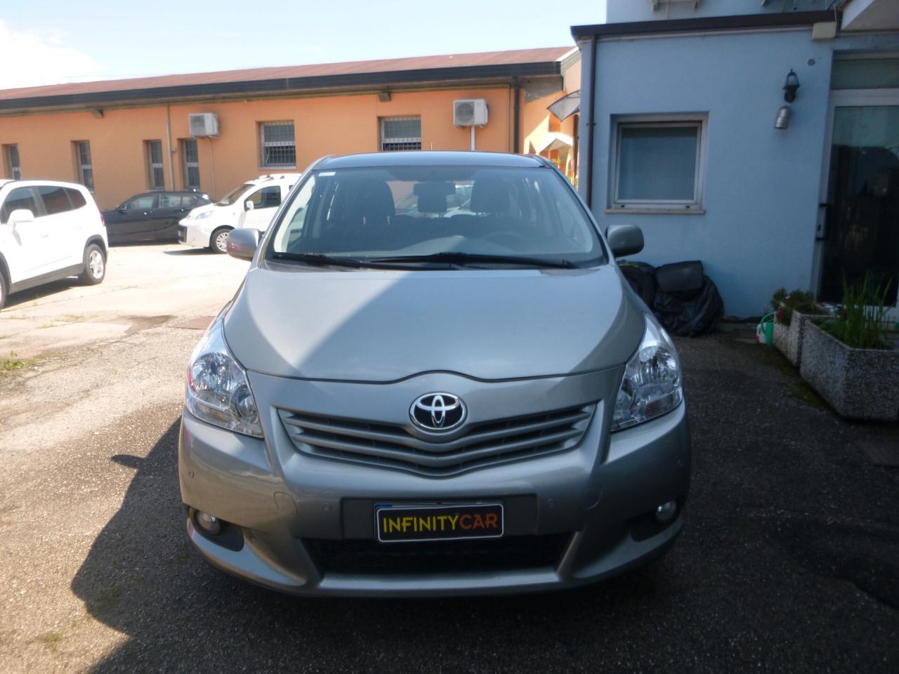 Toyota Verso 2.0 D Sol 7 posti