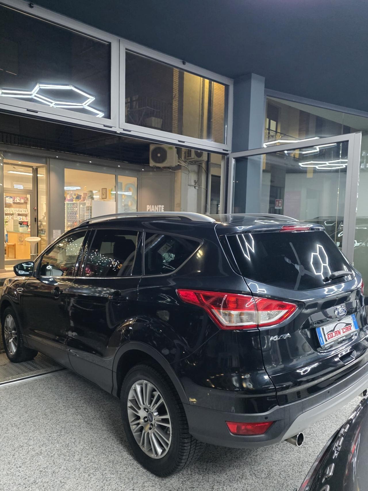 Ford Kuga 2.0 TDCI 140 CV 4WD Titanium