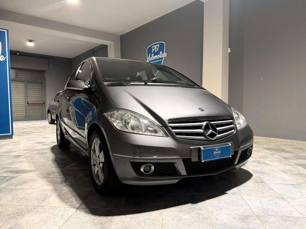 Mercedes-benz A 180CDI RESTYLING AVANTGARDE NAVI/BLUETOOTH/PDC