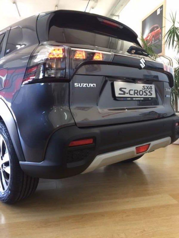 Suzuki S-Cross 1.4 Hybrid Top+