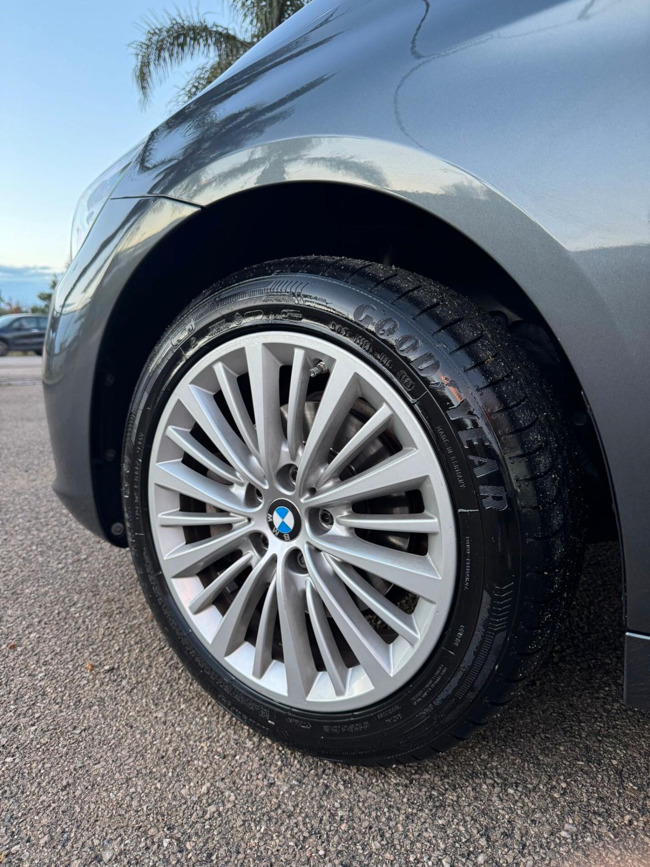 Bmw 216d Active Tourer Luxury Pelle/Led