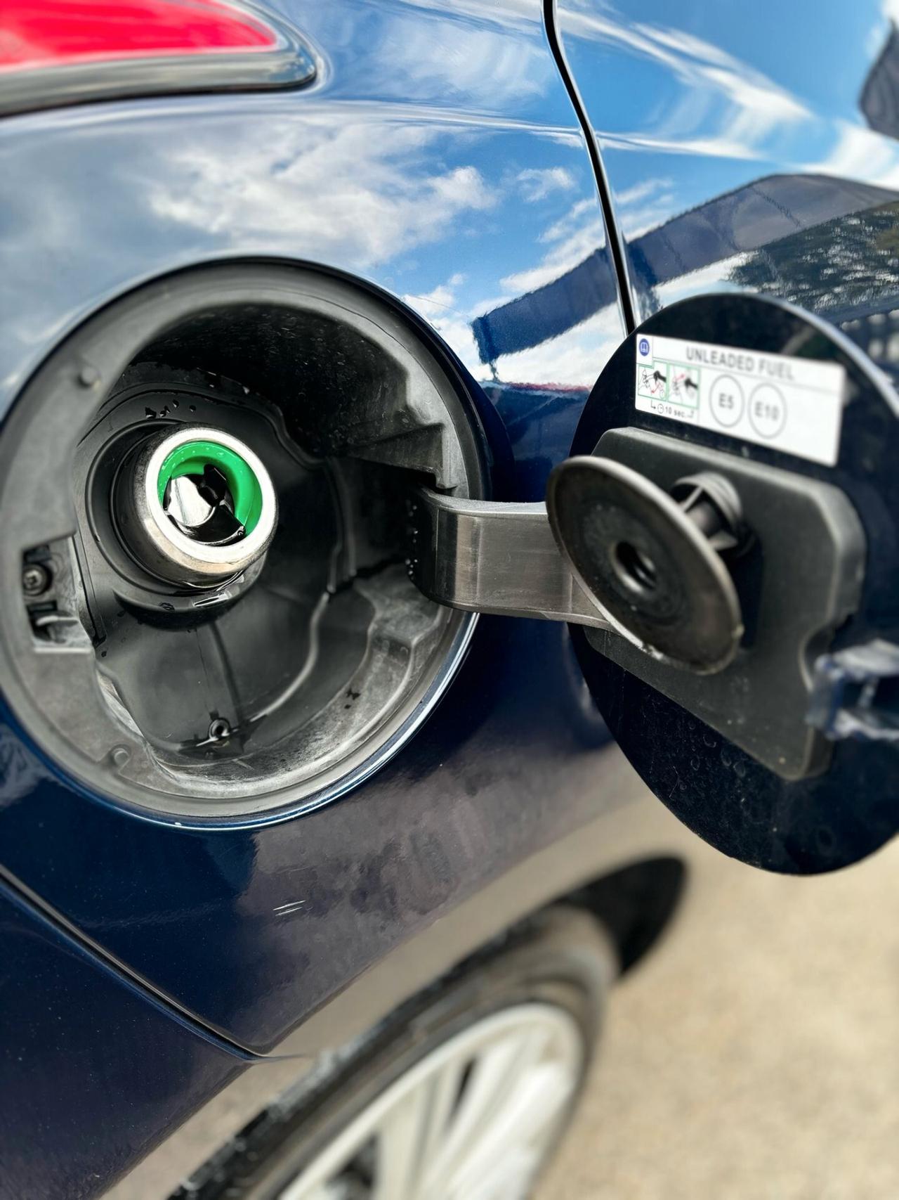 Lancia Ypsilon 1.0 FireFly 5 porte S&S Hybrid Ecochic Gold