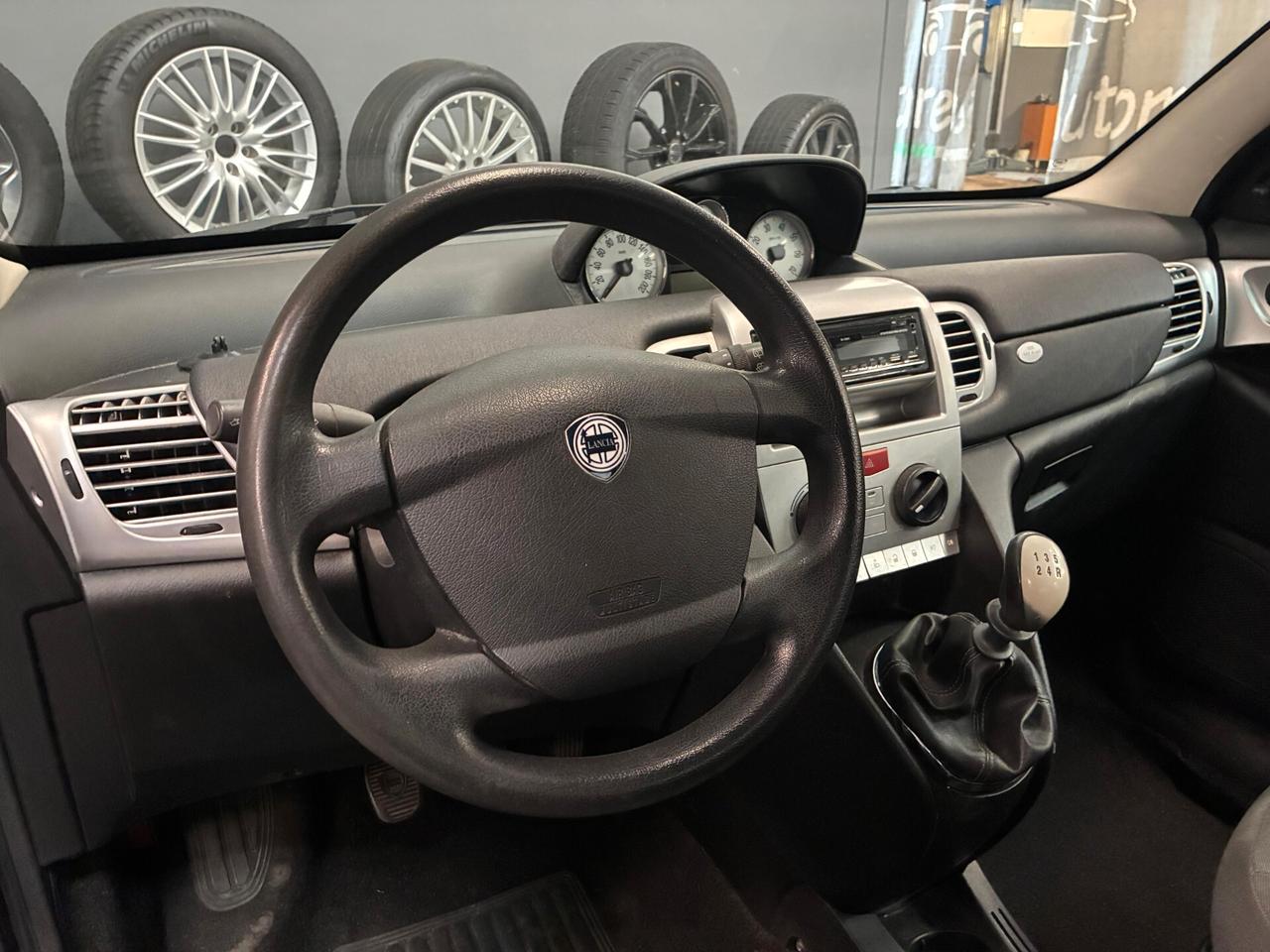 Lancia Ypsilon 1.2 Argento