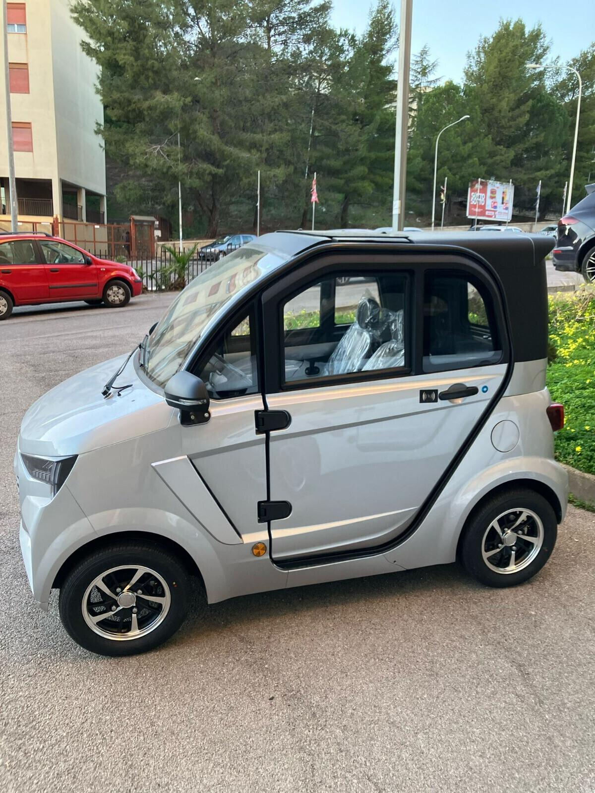 VITALE MIA MINICAR ELETTRICA