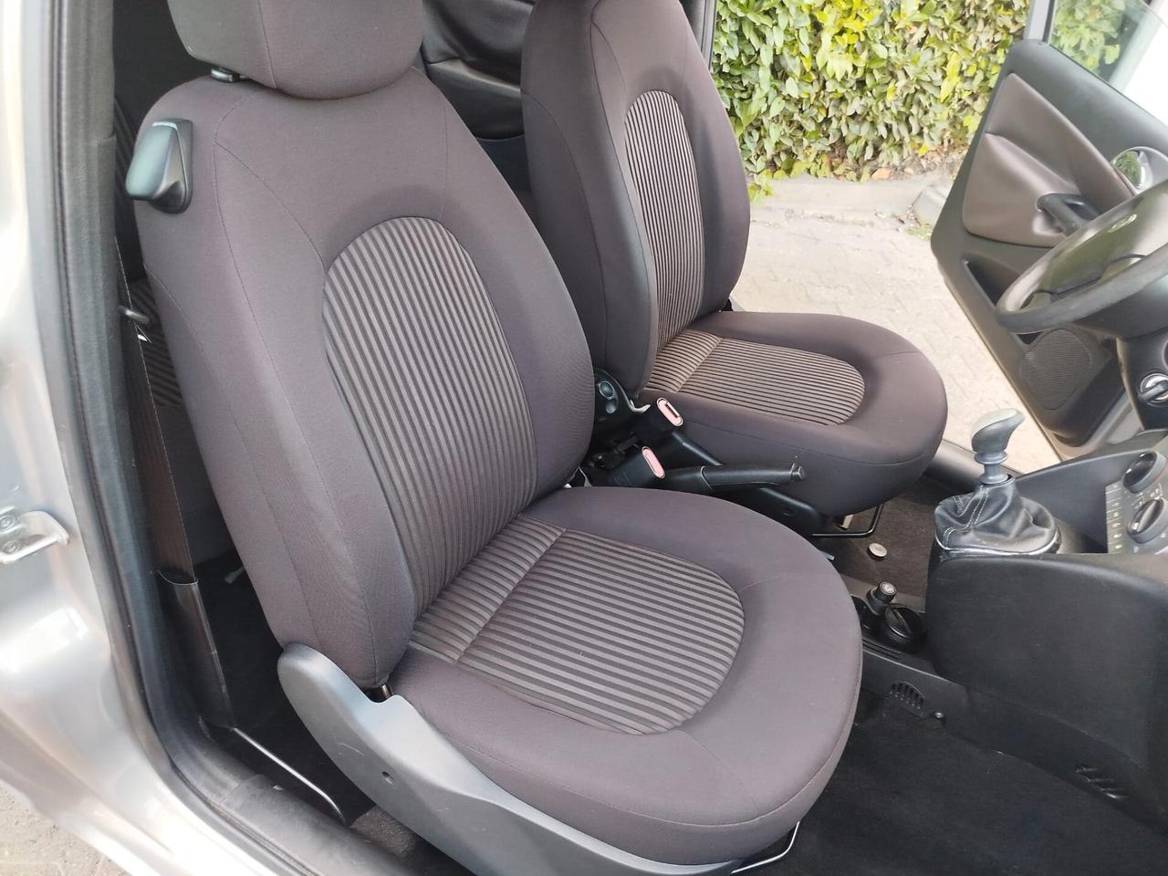 Lancia Ypsilon 1.4 Oro Ecochic GPL