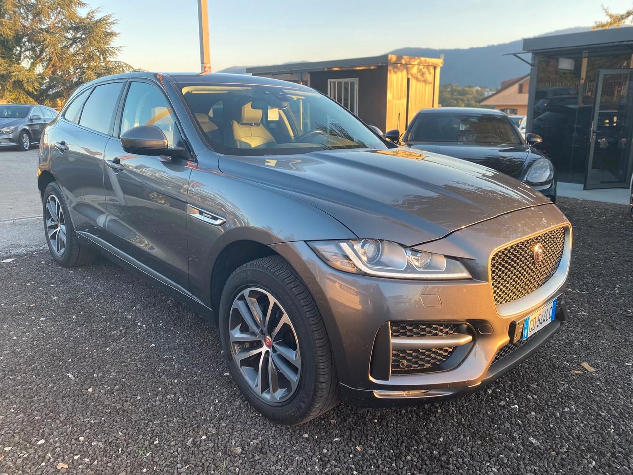 Jaguar F-Pace 2.0 D 180 CV AWD aut. R
