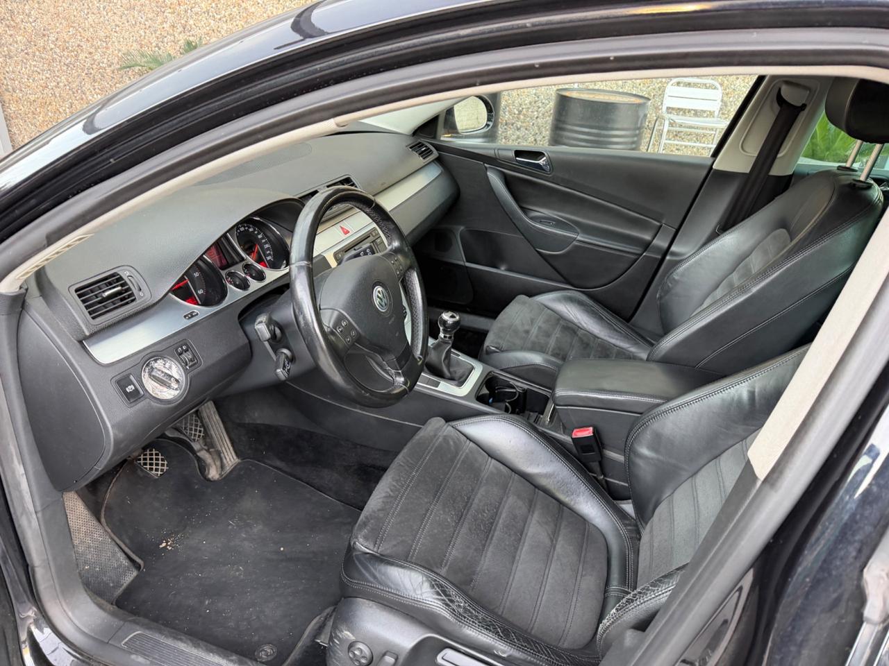 VW PASSAT 2.0TDI HIGLINE 140CV MANUALE ALCANTARA