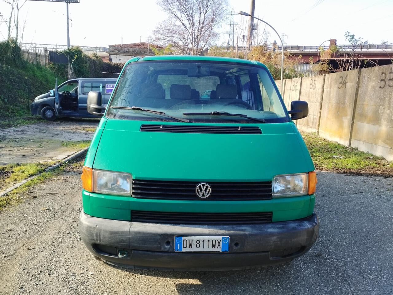 Volkswagen Transporter 2.4 D Caravelle