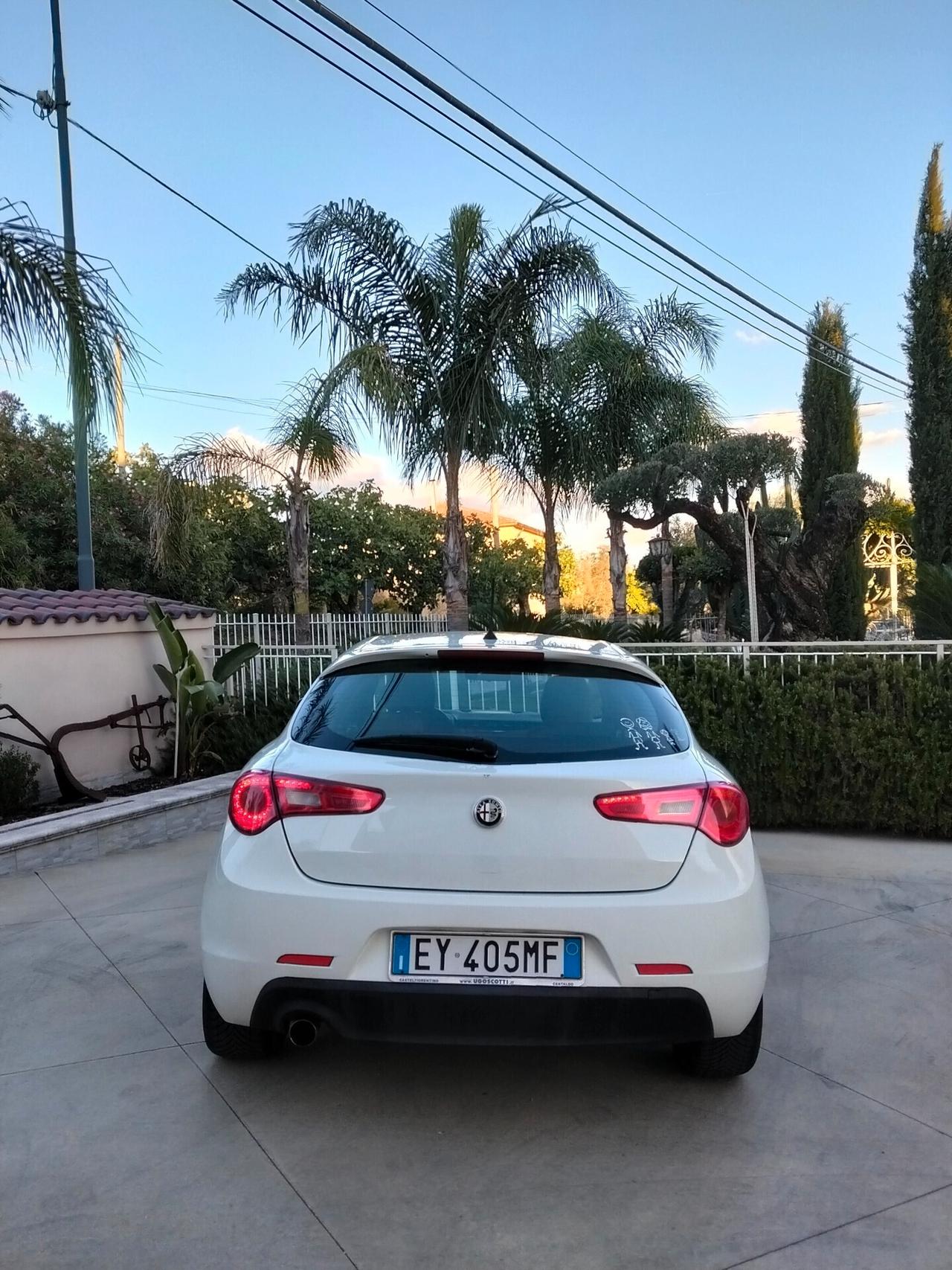 Alfa Romeo Giulietta 1.6 JTDm-2 105 CV Distinctive