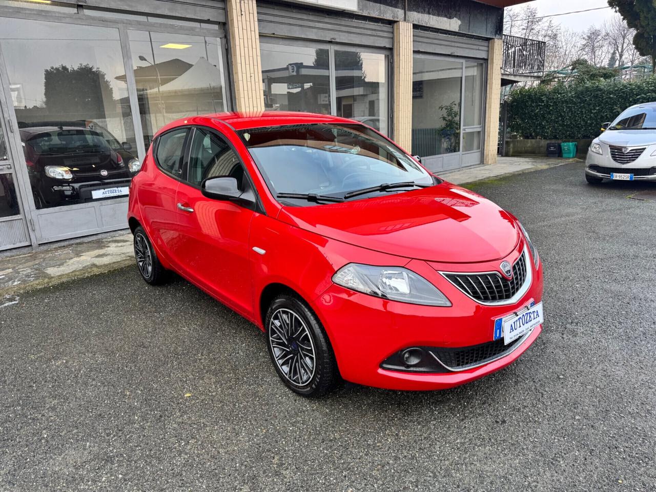 Lancia Ypsilon 1.0 Hybrid Gold