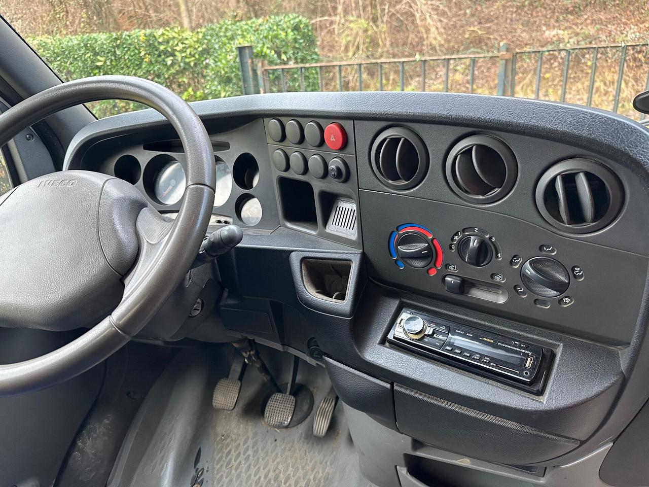 Iveco daily 35c13 furgone con ribaltabile trilaterale unico proprietario