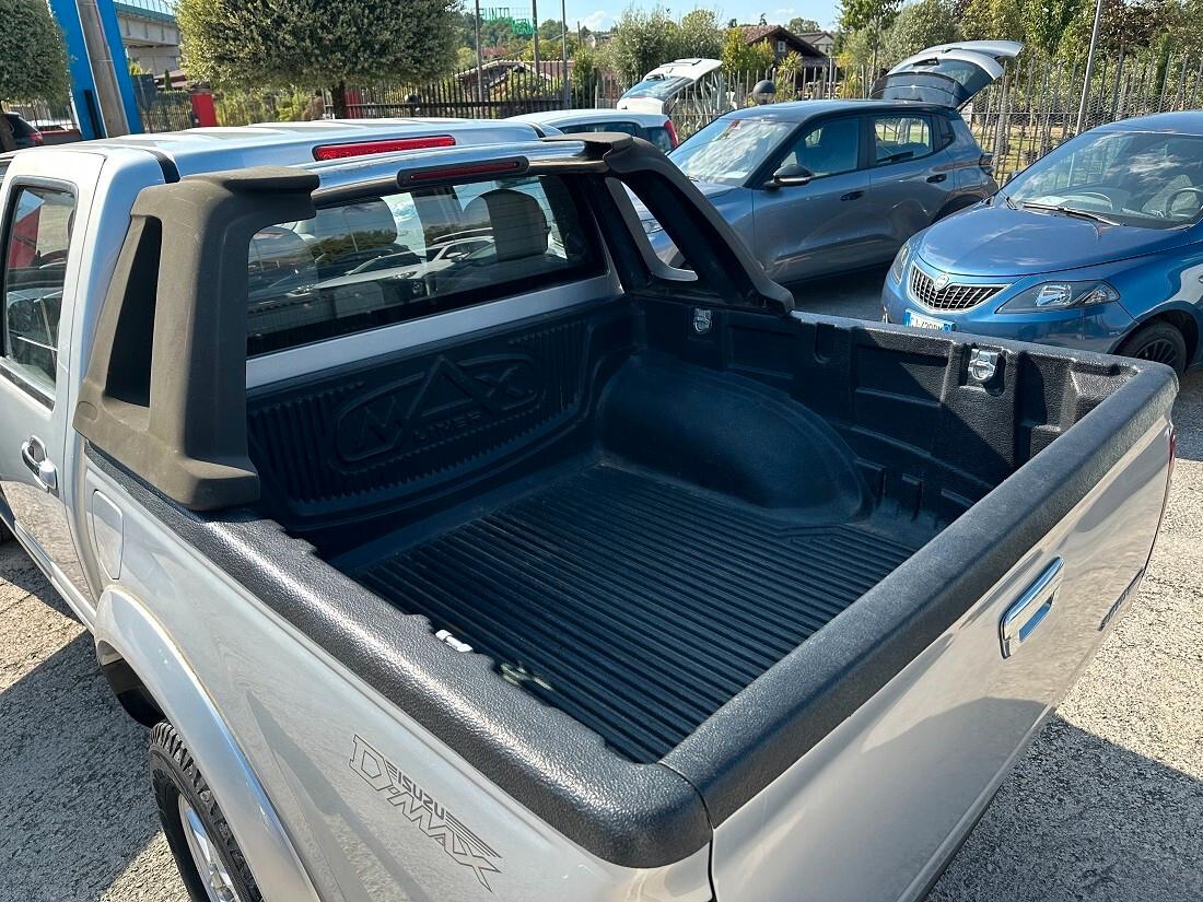 Isuzu D-Max 3.0 TD cat Space Cab 4WD Pick-up LS