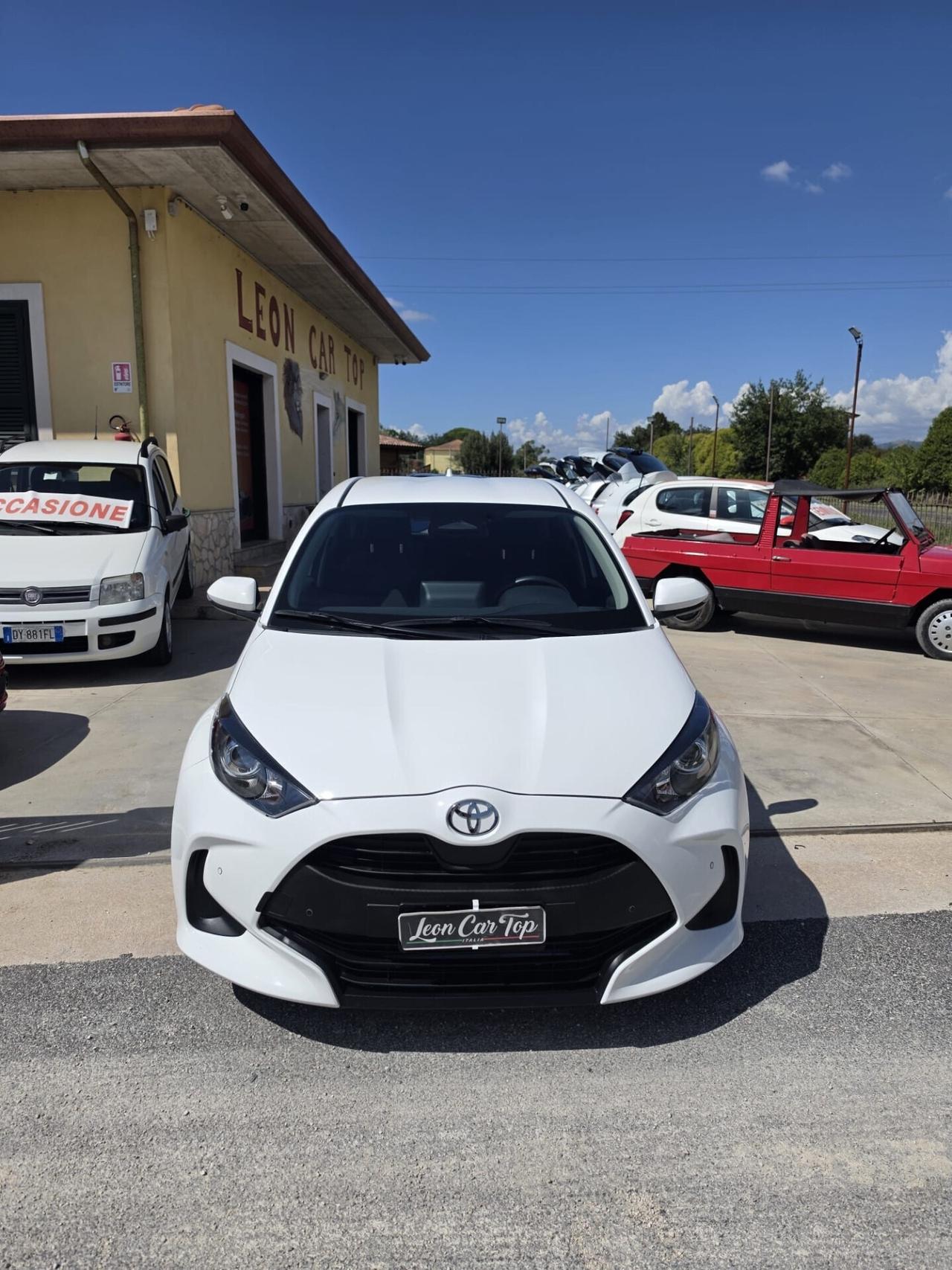 Toyota Yaris 1.5 Hybrid 5 porte Trend 6500 km automatico full