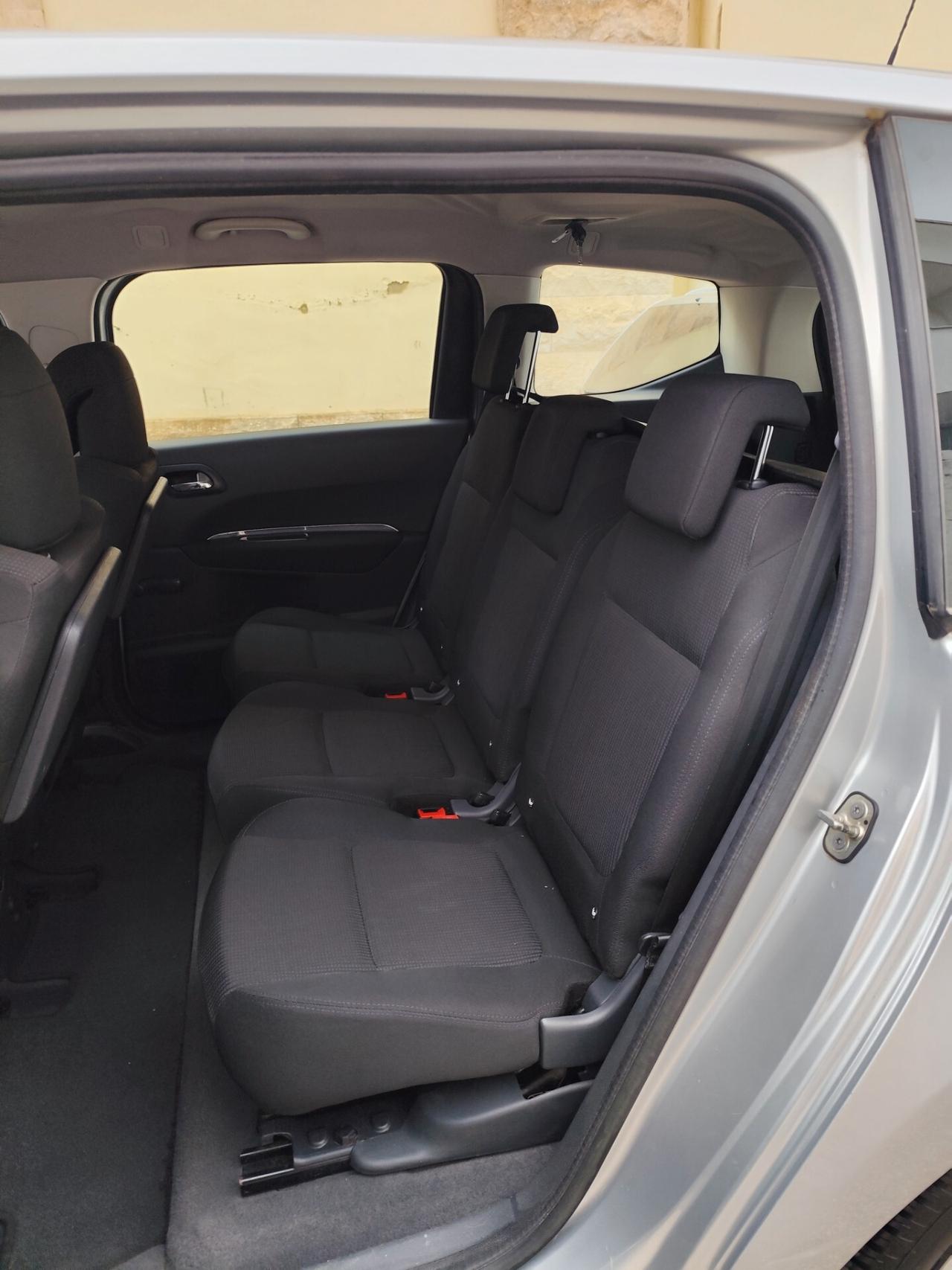 Peugeot 5008 1.6 HDi 112CV Family