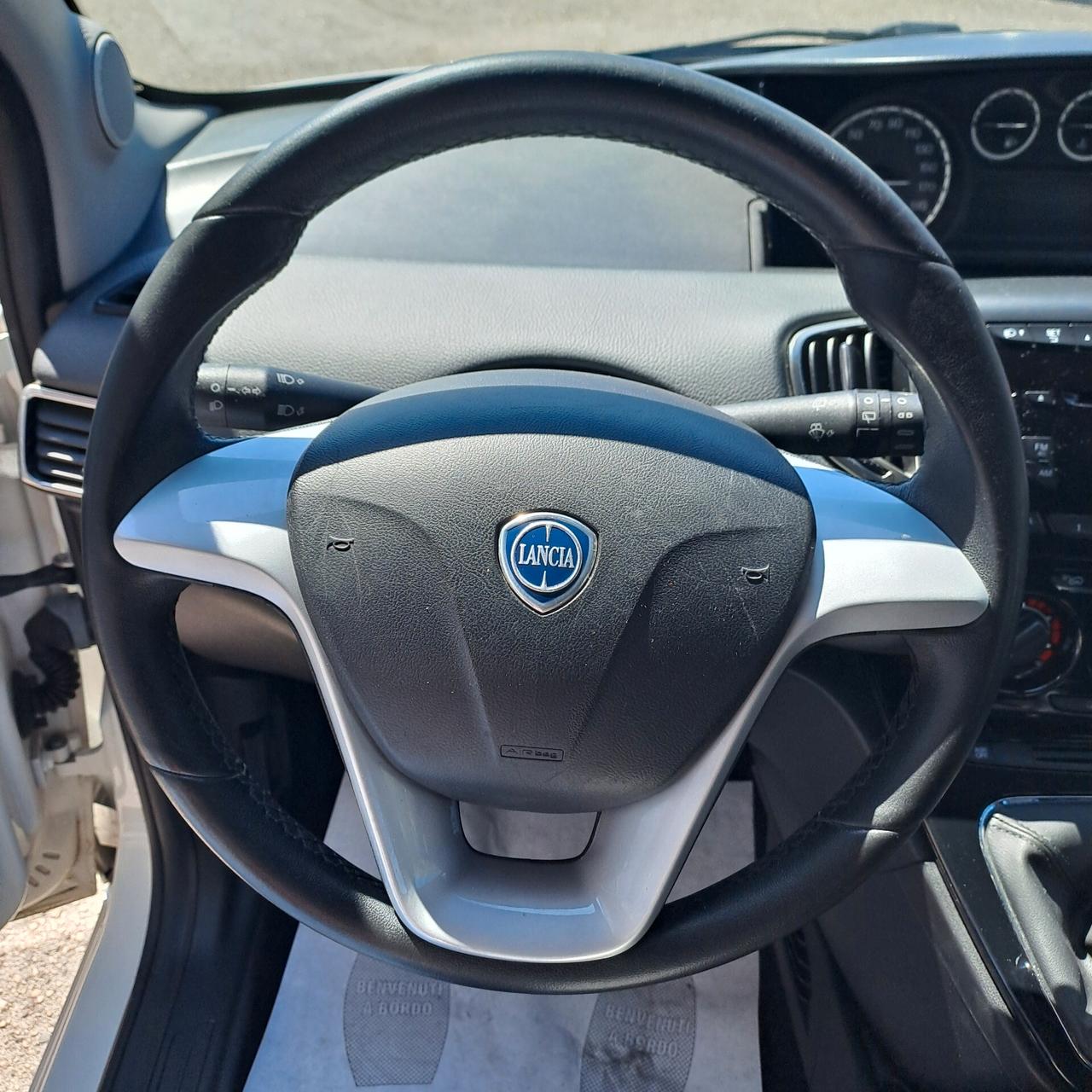 Lancia Ypsilon 1.2 Bz/Gpl 69 Cv Silver