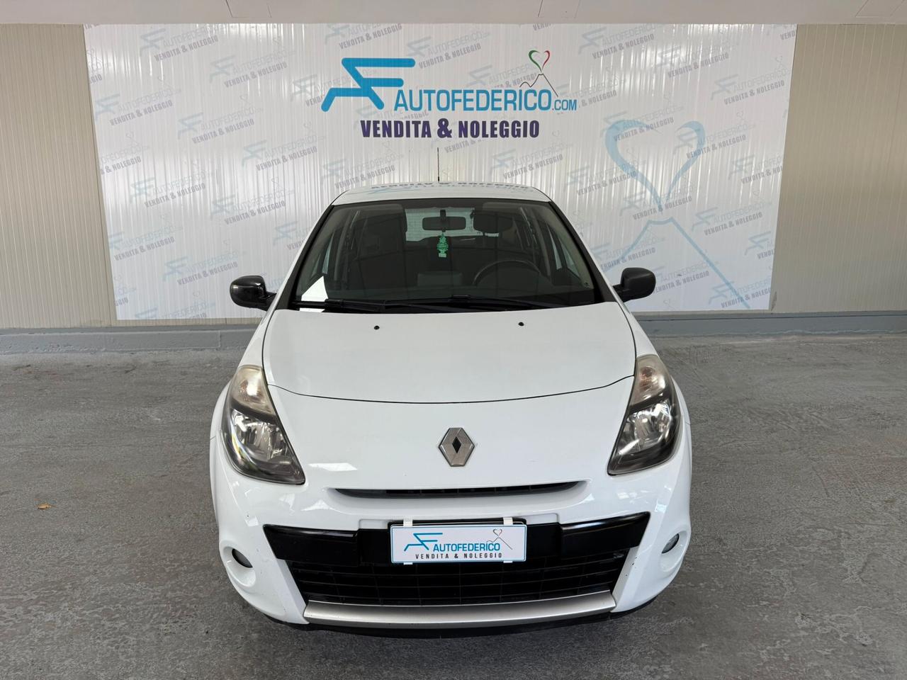Renault Clio 1.2 Benz. 75cv 5 porte Navigatore