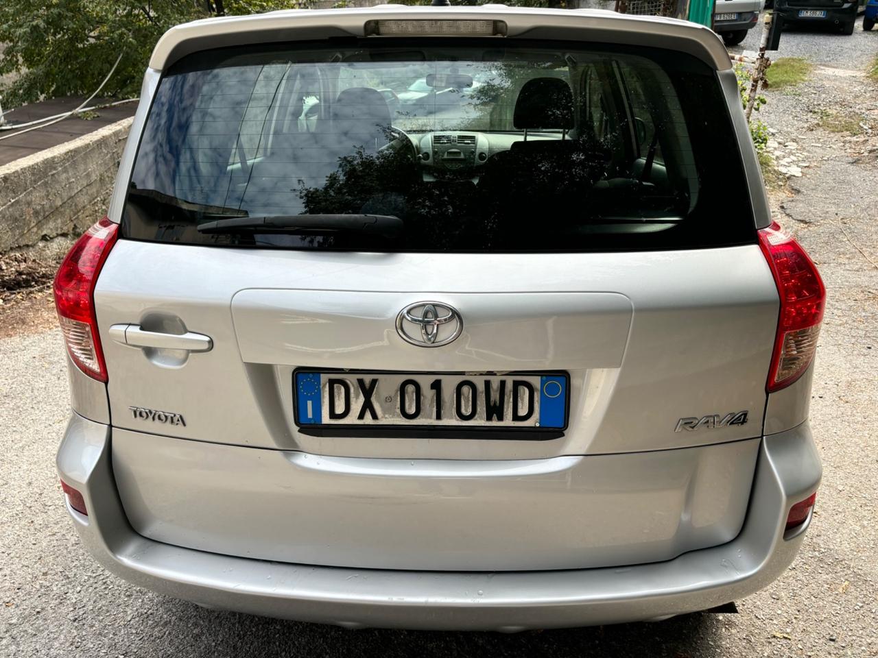 Toyota RAV 4 RAV4 2.0 aut. Luxury