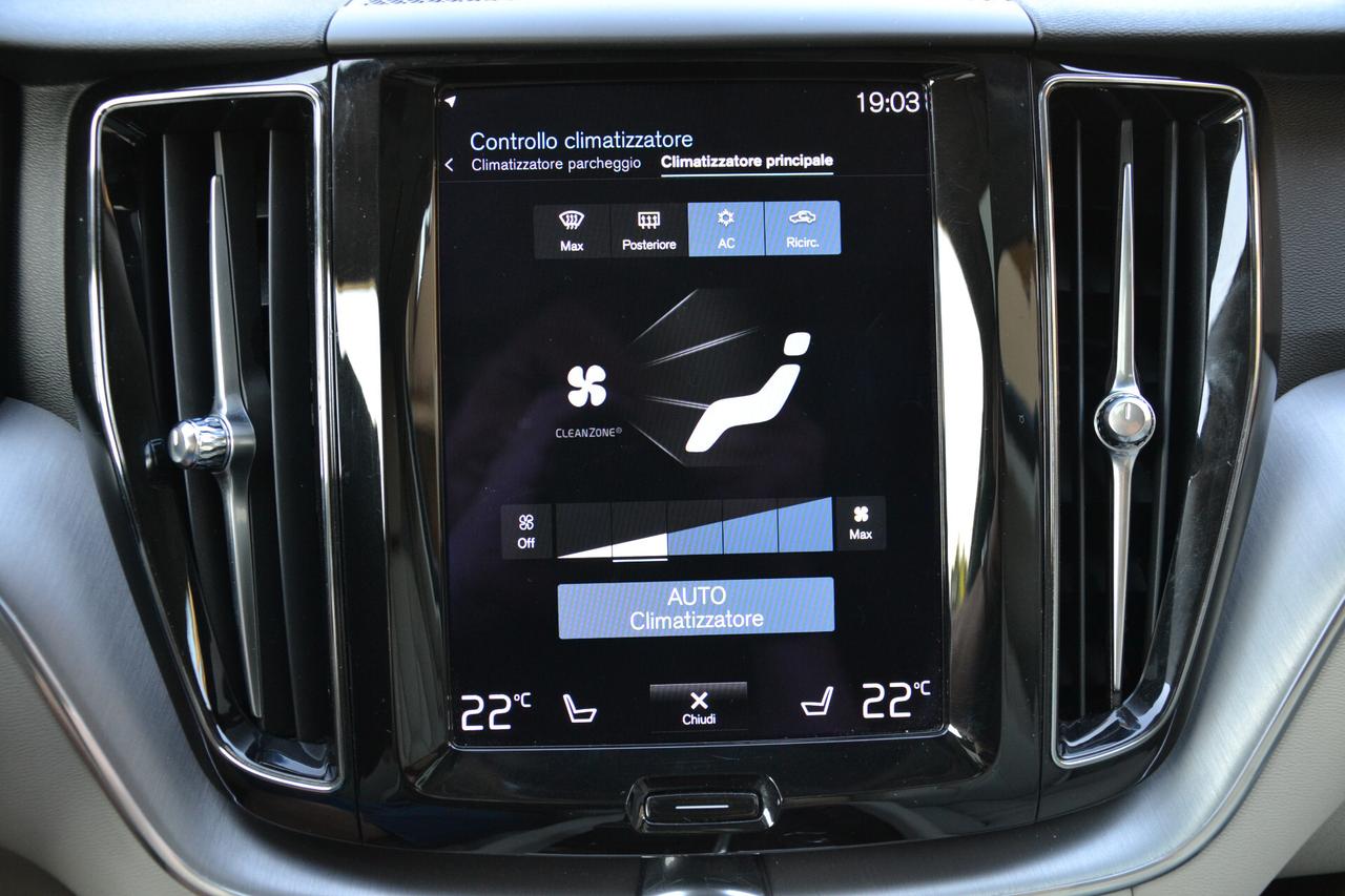 Volvo XC 60 2.0 B4 197CV HYBRID/DIESEL AWD **TETTO PELLE NAV**