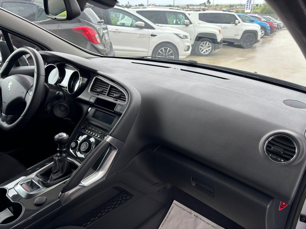 Peugeot 3008 1.6 HDi 115CV Business