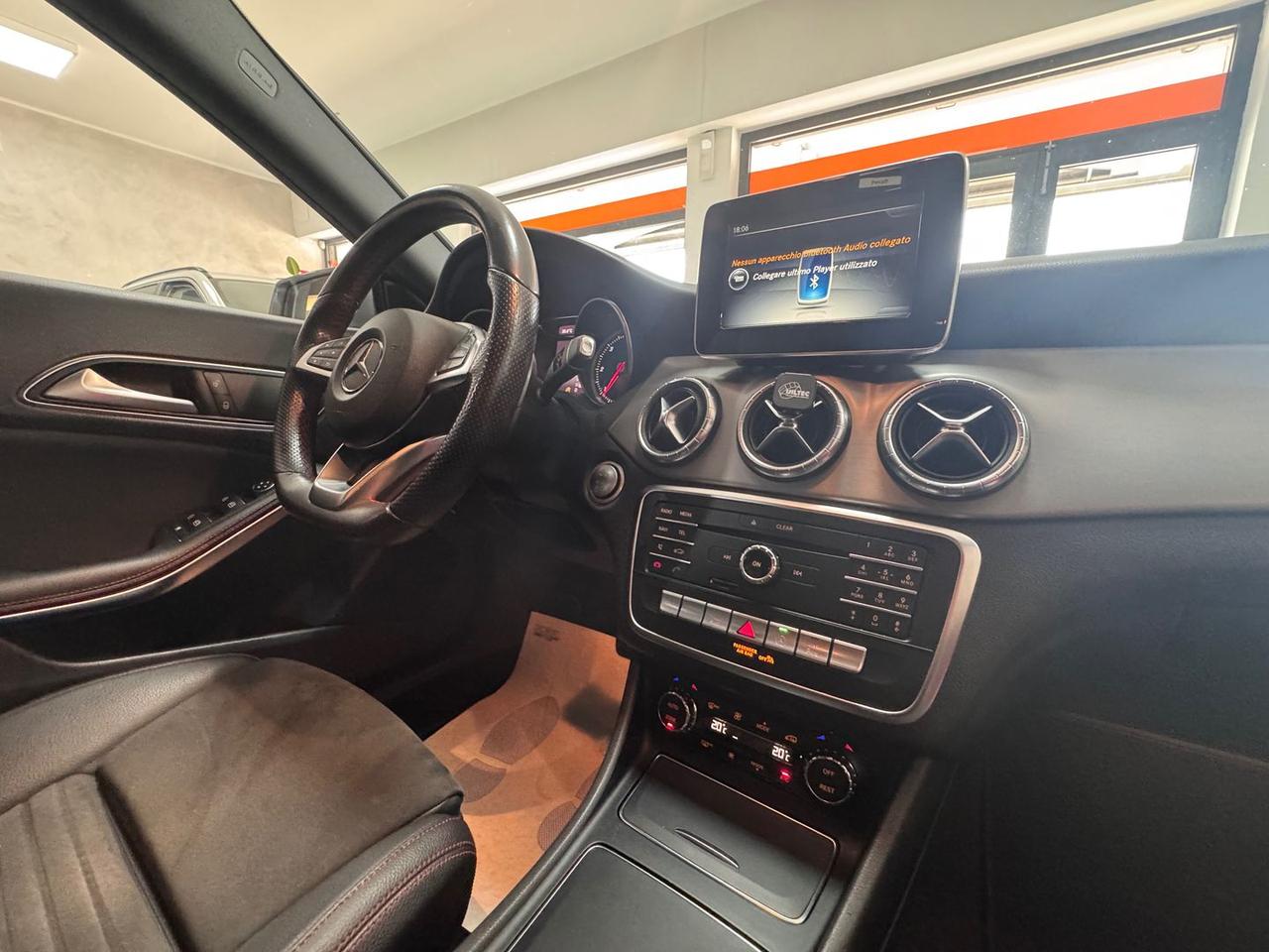 Mercedes-Benz CLA 200 Premium CLA 200 D #6178