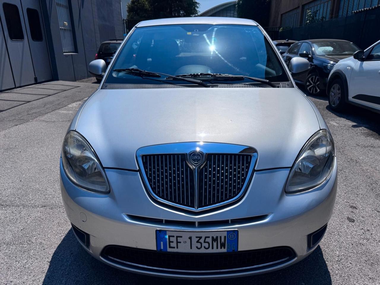 Lancia Ypsilon 1.3 MJT 75 CV Diva