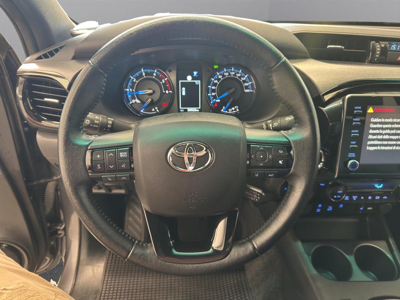 Toyota Hilux 2.8 d double cab Invincible 4wd auto