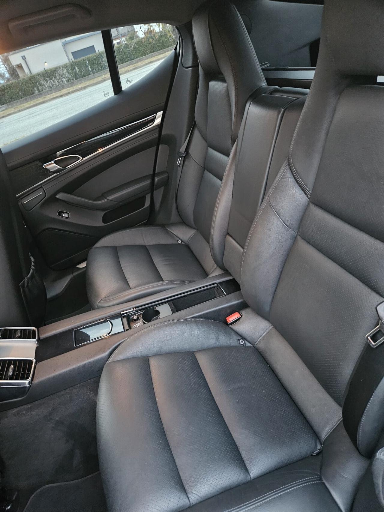 Porsche Panamera 3.0 Diesel OPACO