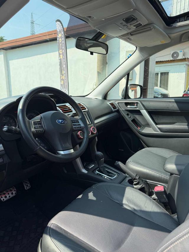 SUBARU Forester 2.0i Lineartronic XT Navi