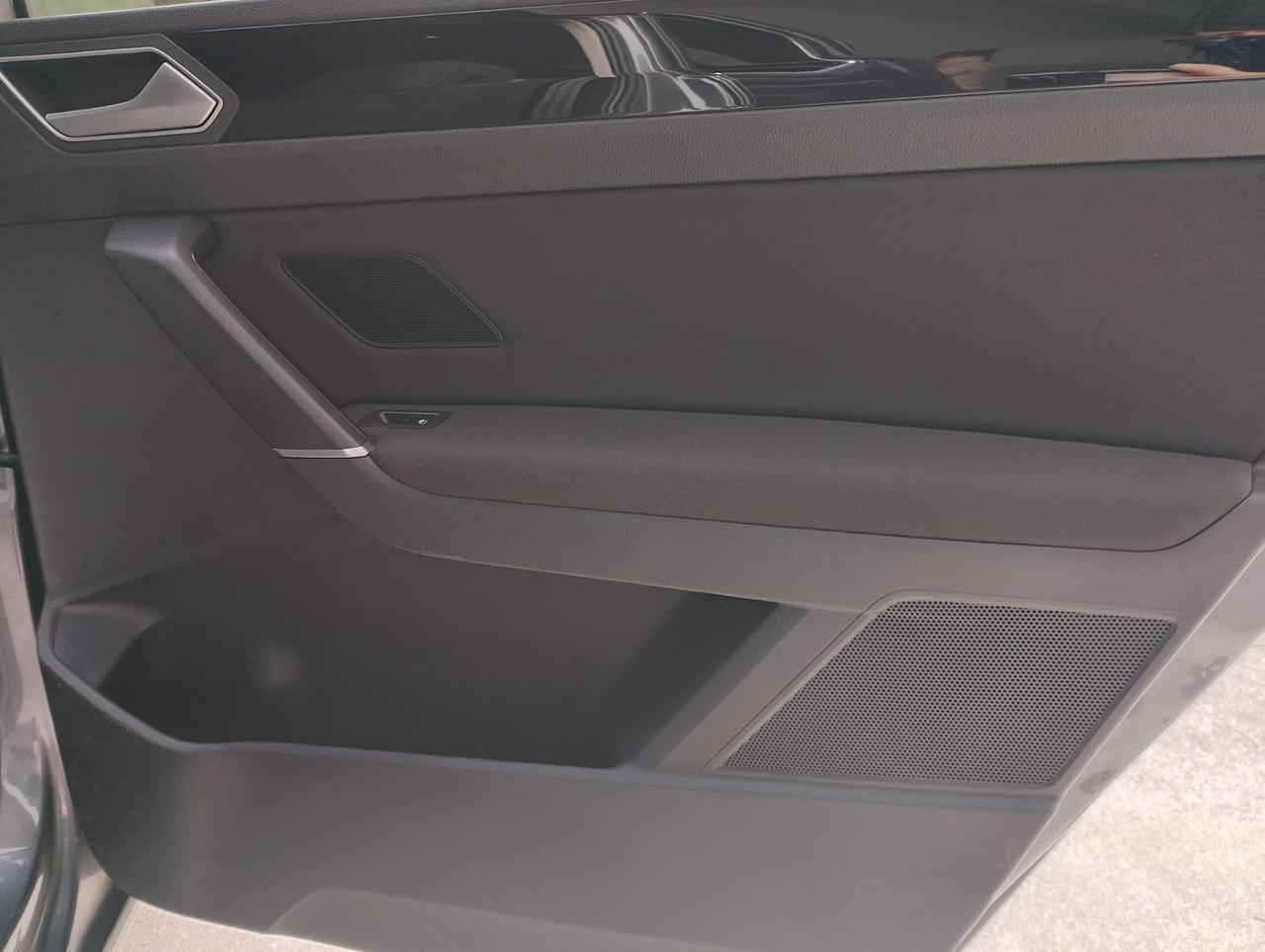 Volkswagen Touran 2.0 TDI 150 CV SCR DSG Executive BlueMotion Tech.