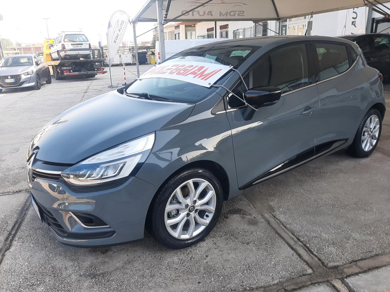 Renault Clio dCi 8V 75 CV 5 porte Moschino Life
