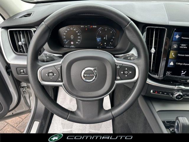 VOLVO XC60 B4 (d) AWD Geartronic Momentum Pro