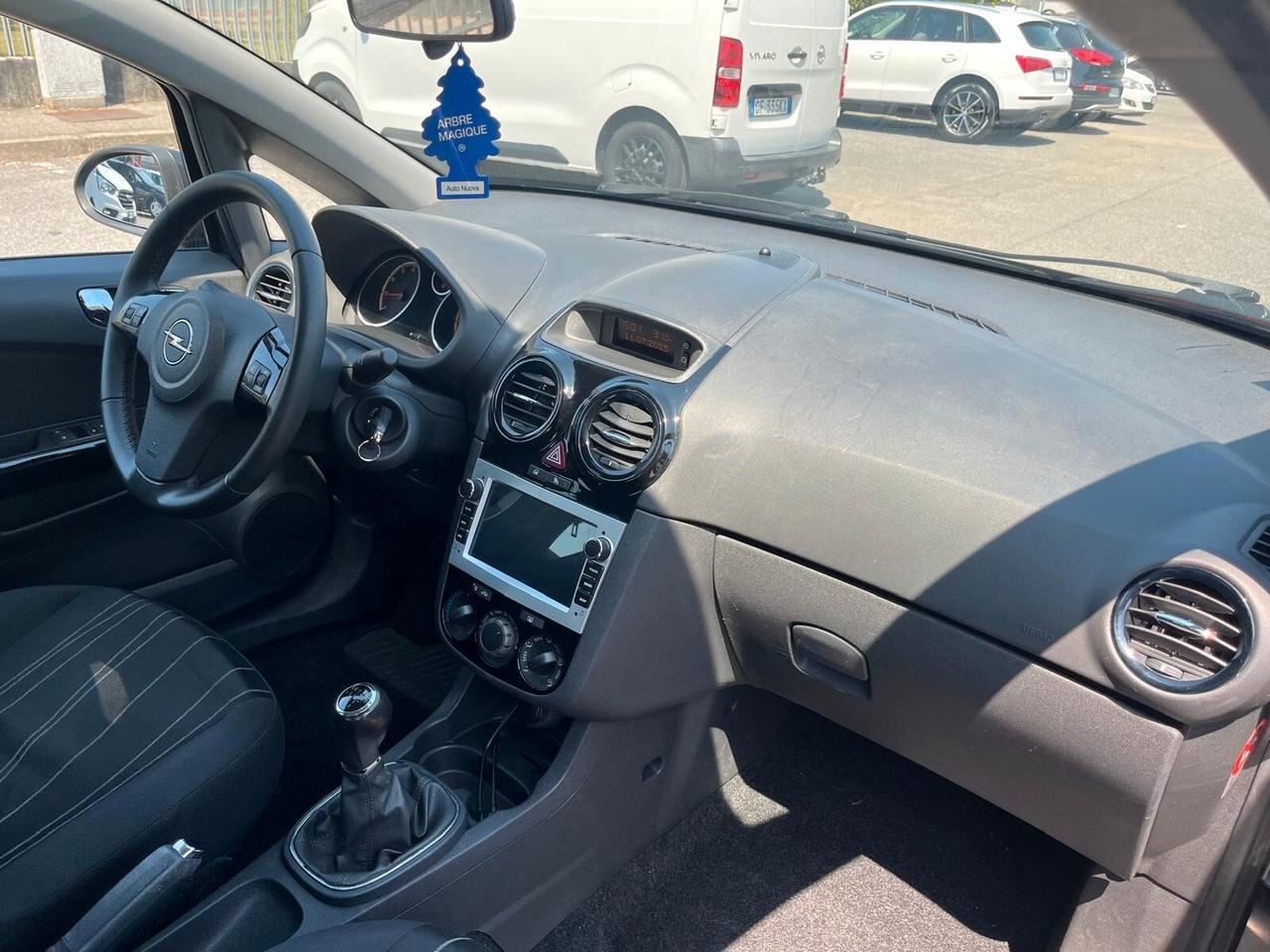Opel Corsa 1.2 80CV 5 porte GPL-TECH **NEOPATENTATI**