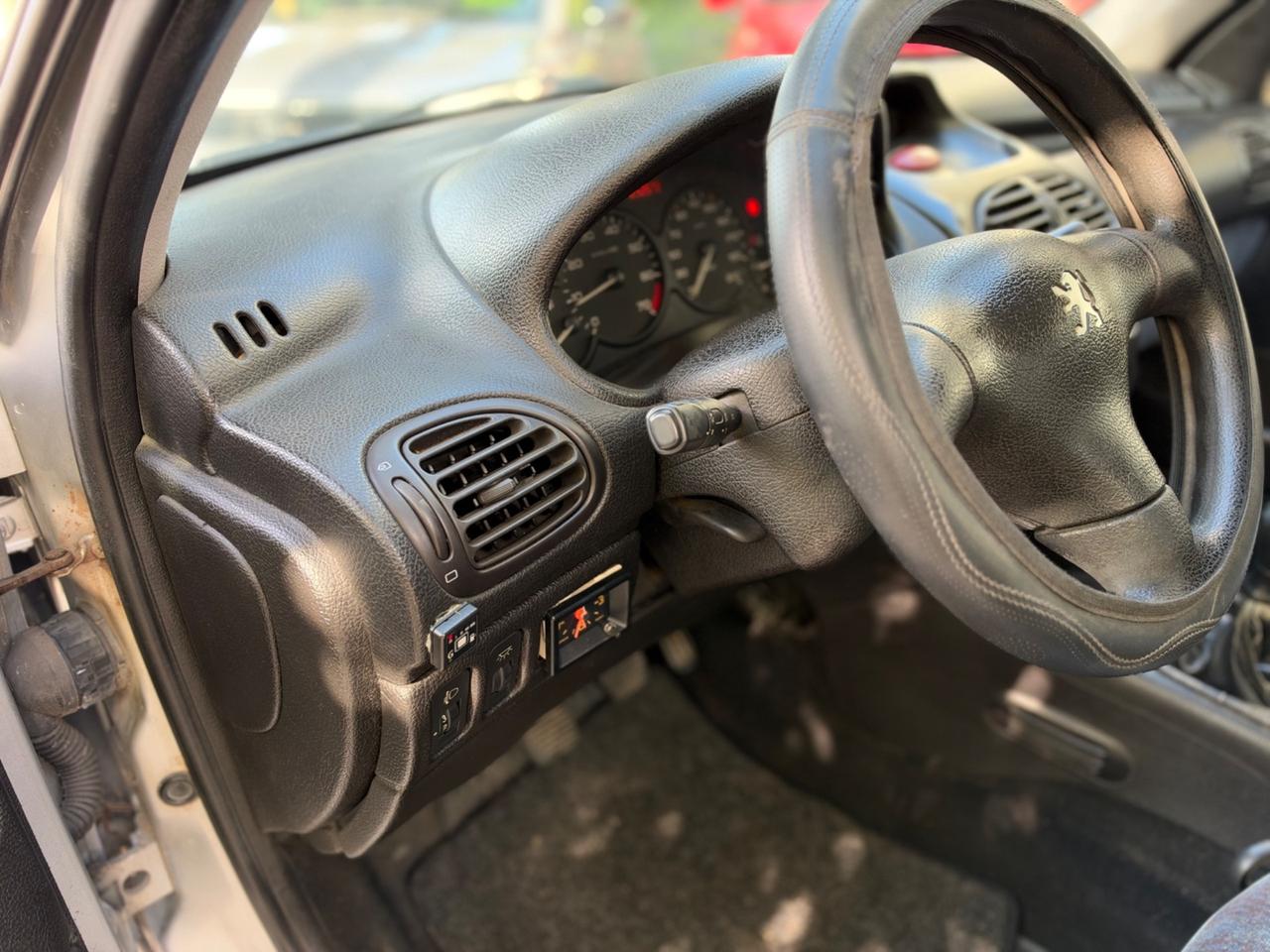 Peugeot 206 1.1 5p. XT GPL