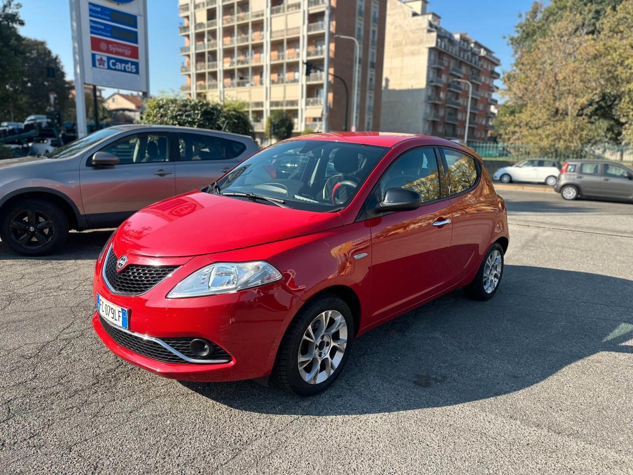 Lancia Ypsilon 1.2 69 CV 5 porte Platinum