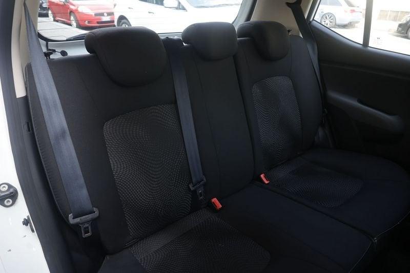 Hyundai i10 Hyundai i10 1.1 Like bluedrive Gpl 51KW ANNO 2012
