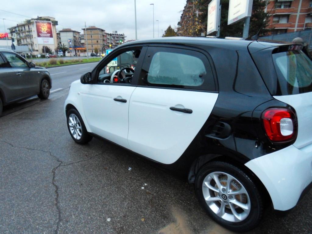 Smart ForFour 70 1.0 Youngster