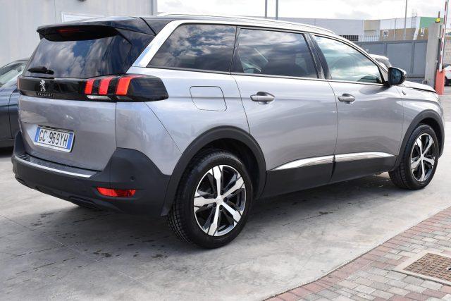 PEUGEOT 5008 BlueHDi 130 S&S EAT8 Crossway