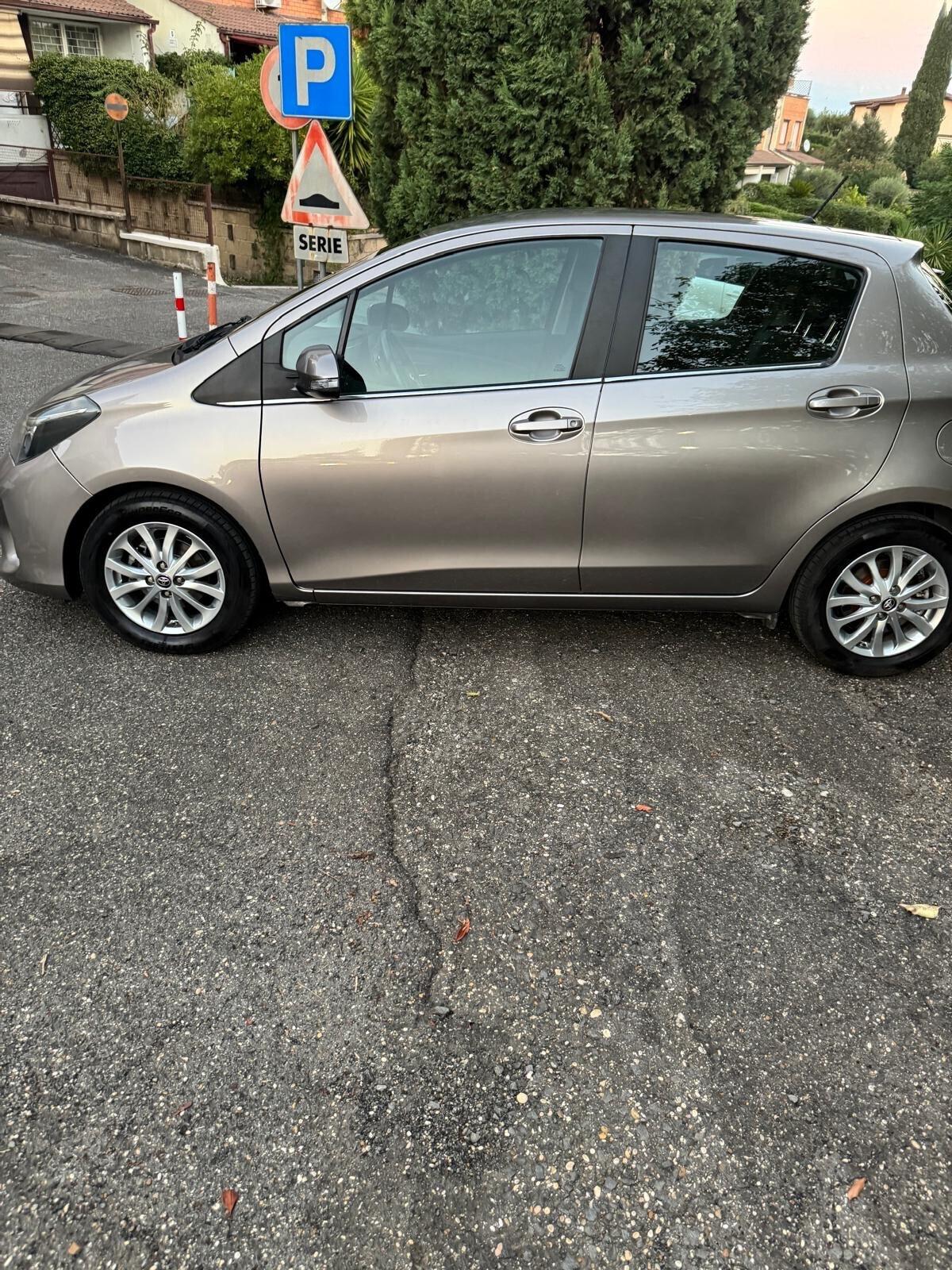 Toyota Yaris 1.4 D-4D 5 porte Active
