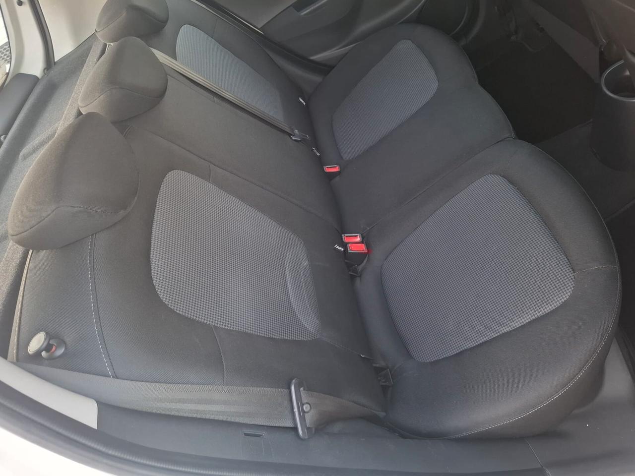Hyundai i20 1.1 CRDi 5p. Sound Edition