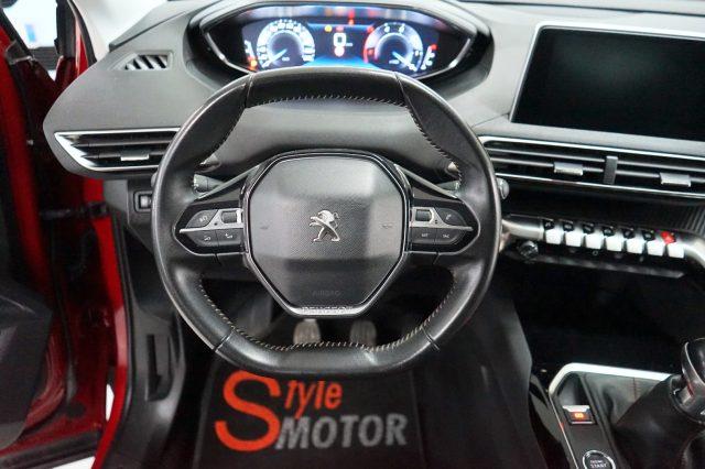PEUGEOT 3008 BlueHDi 130 S&S Business