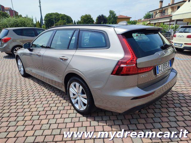 VOLVO V60 B4 (d) Geartronic Momentum Business