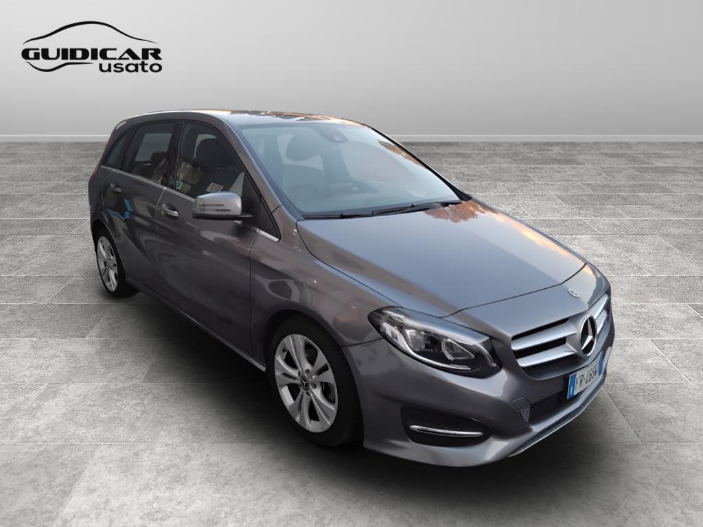 Mercedes-Benz Classe B - T246 - B 200 d Sport Next auto