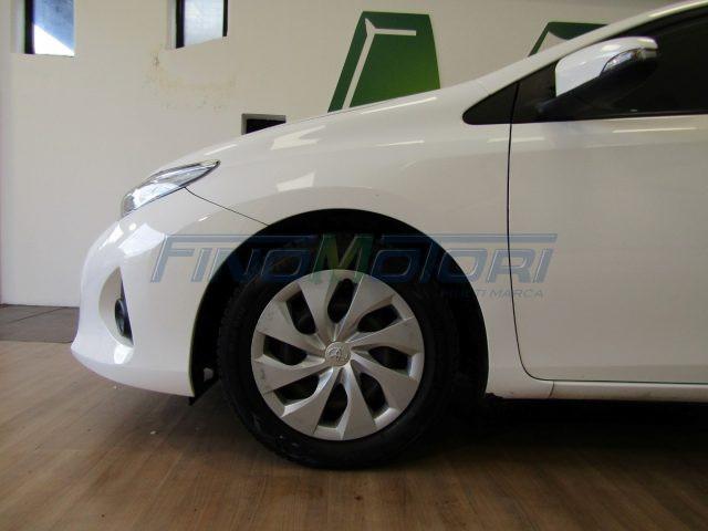 TOYOTA Auris 1.3i 100 CV 5 porte