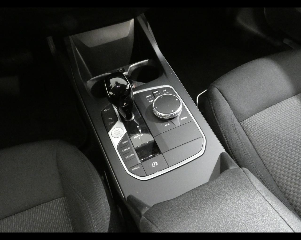 BMW Serie 1 (F40) - 118d 5p. Business Advantage