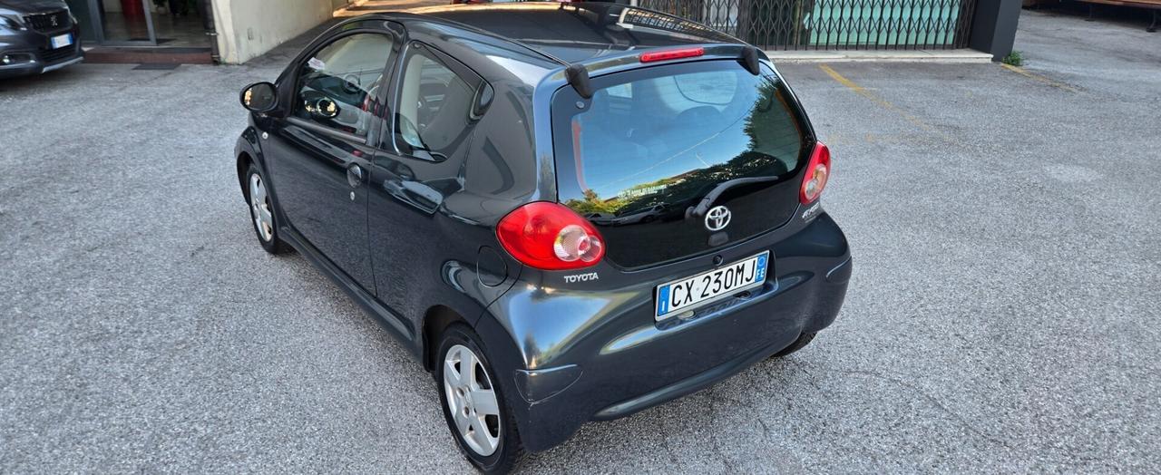 Toyota Aygo 1.0 12V VVT-i 3 porte Sol