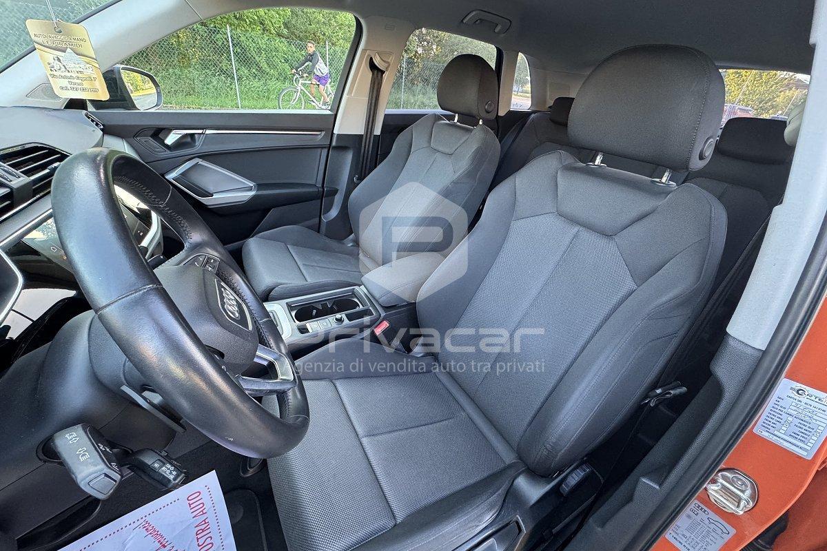 AUDI Q3 35 TDI S tronic Business Advanced