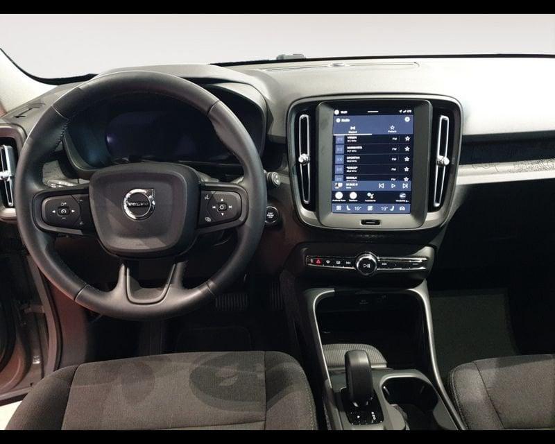 Volvo XC40 (2017-->) B3 automatico Essential