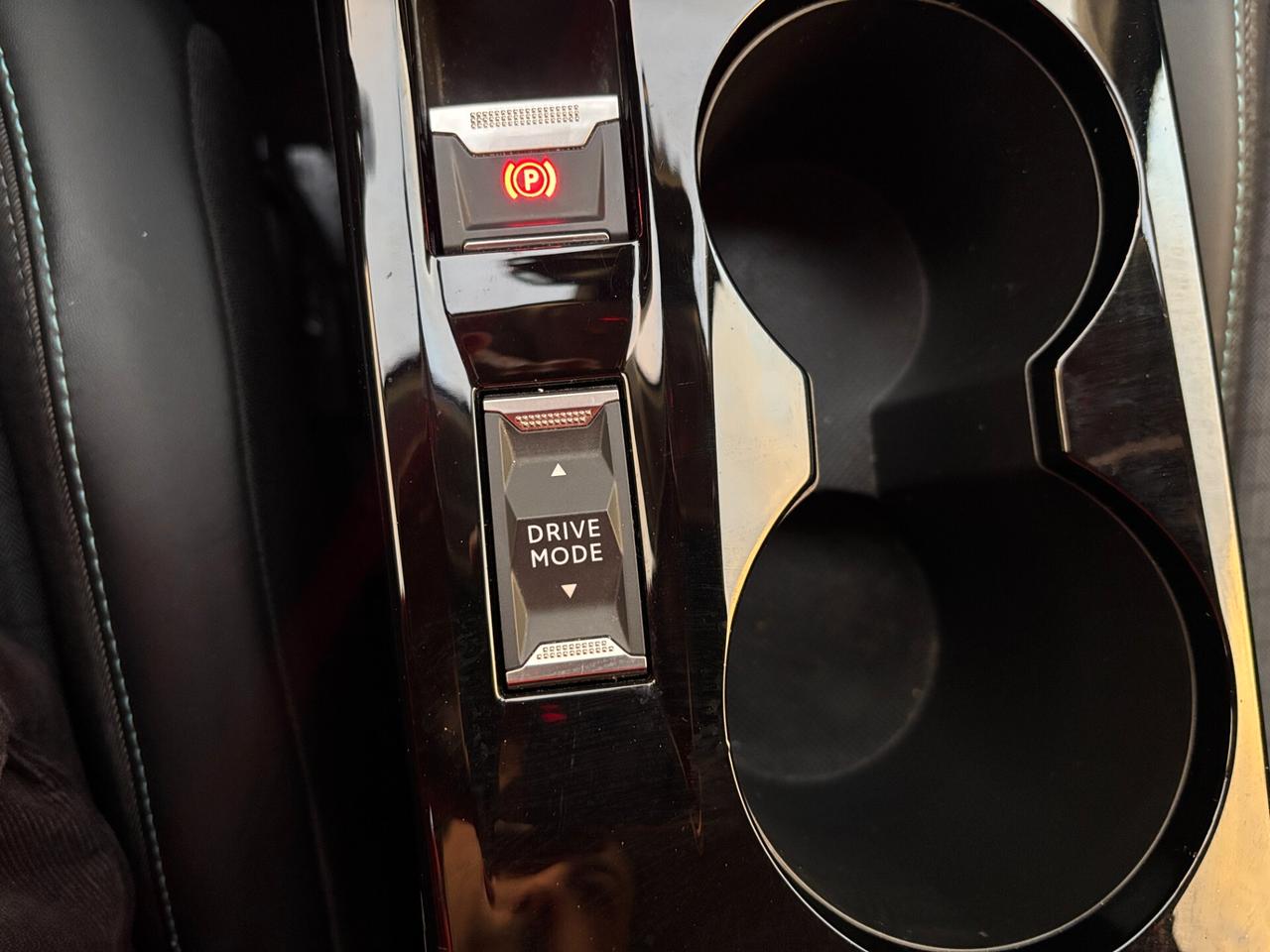 Peugeot 2008 BlueHDi 130 CV EAT8 Allure-2022