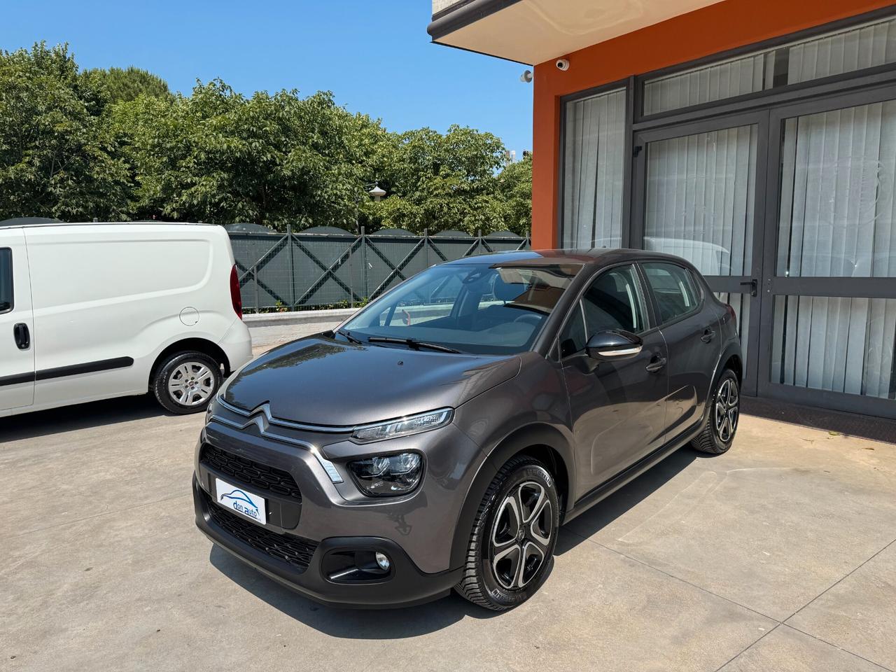 Citroen C3 1..5 100 cv Shine